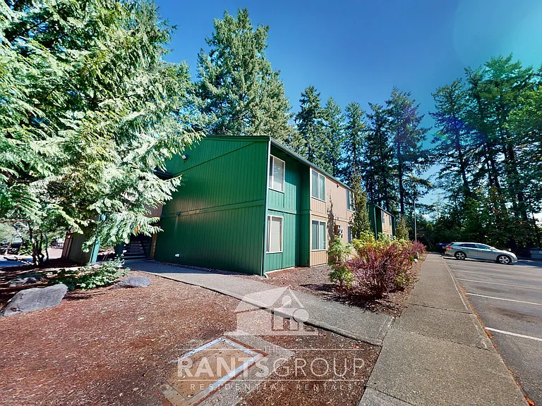 Lovely, wooded 2-bedroom apartment with a large private deck and in-unit washer & dryer! — Photo 6