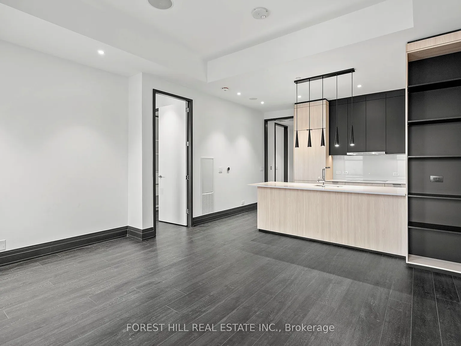 2 bed, $6,199 — Photo 1