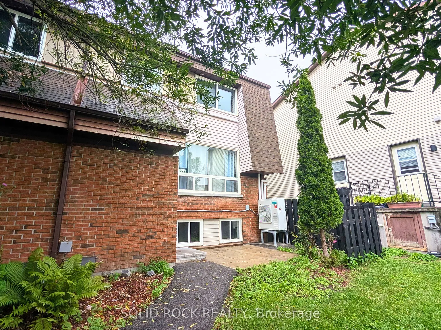 3 bed, $2,500 — Photo 1