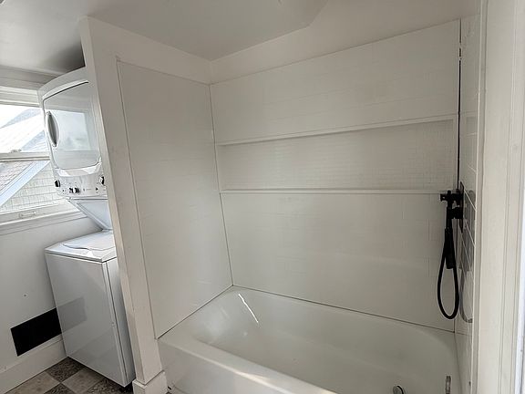 5th image of 1135 Oak St #2