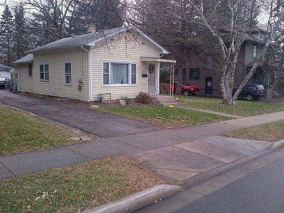 2nd image of 664 Walnut Ave