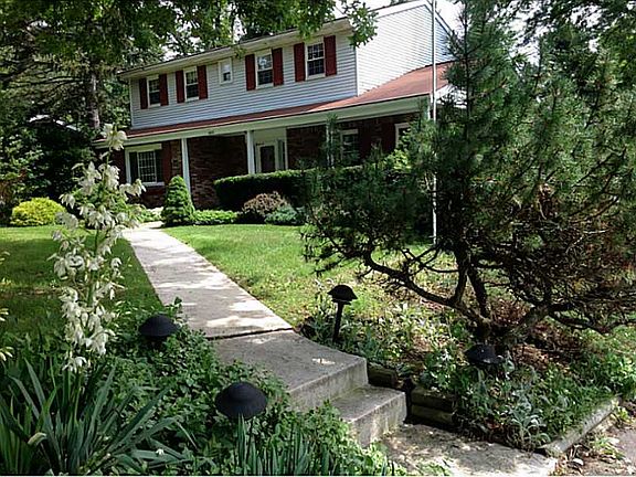 3rd image of 5818 Torrance Dr