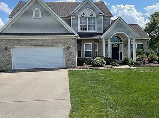 8710 Henderson Rd, Diamond, OH 44412