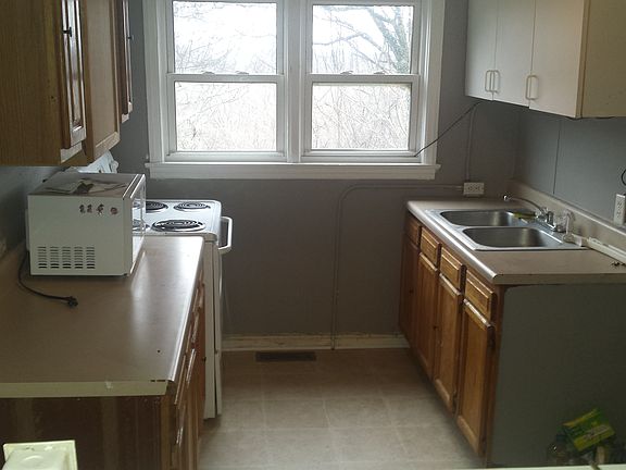 2nd image of 3800 Skyline Dr