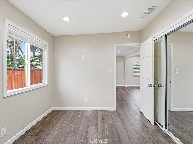 7620 Variel Ave — Photo 31