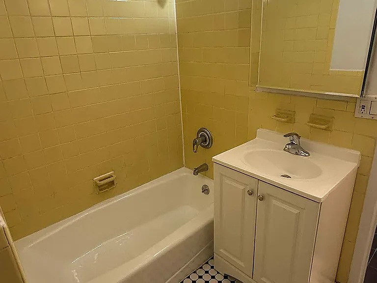 50 W 8th St #3B — Photo 5
