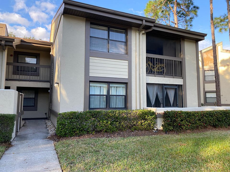 1st image of 237 Woodlake Wynde #237