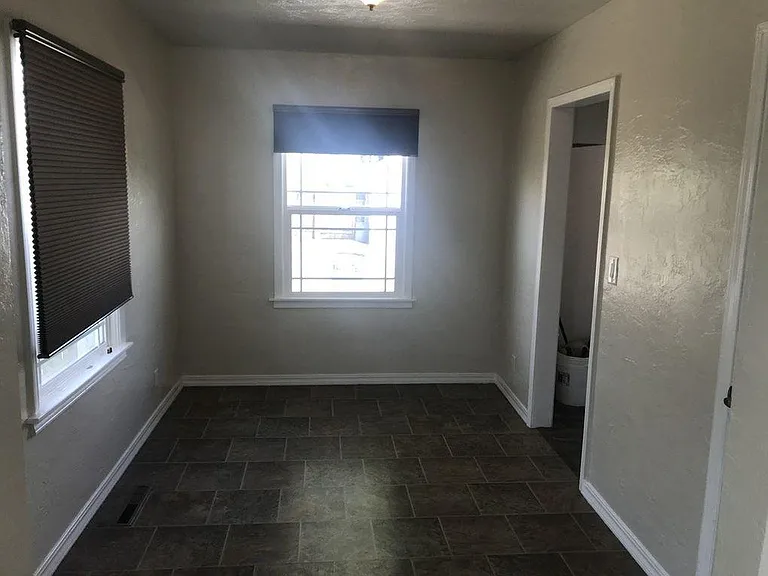 225 S Bailey St — Photo 4
