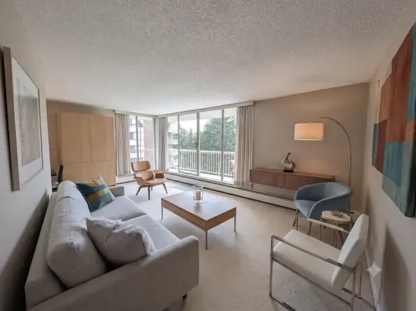 2020 Fullerton Ave #808, North Vancouver, BC V7P 3G3