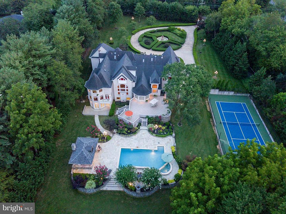 9822 Beach Mill Rd, Great Falls, VA 22066 Zillow