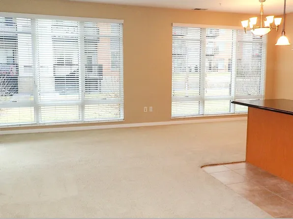 1070 Grandview Ct NE APT 119, Columbia Heights, MN 55421