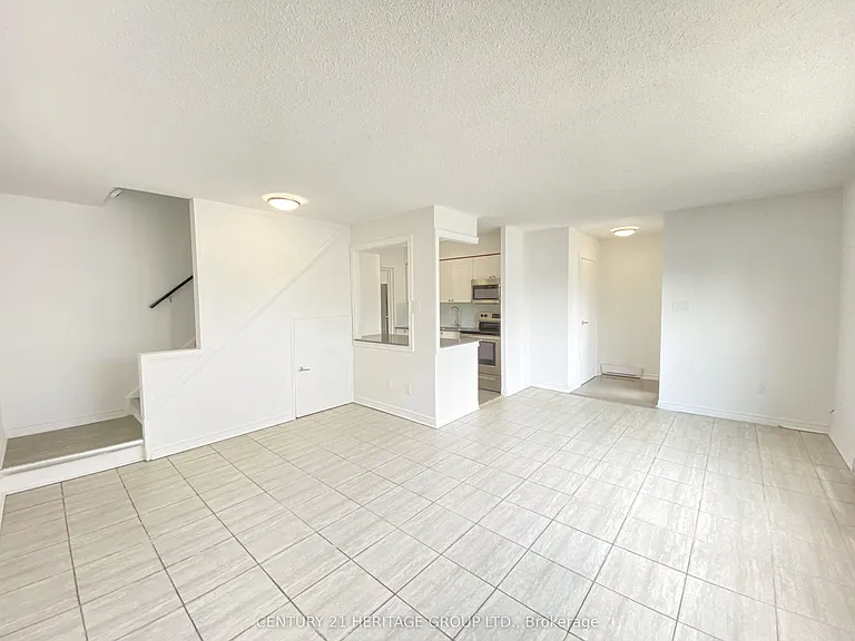 7555 Goreway Dr #5 — Photo 6