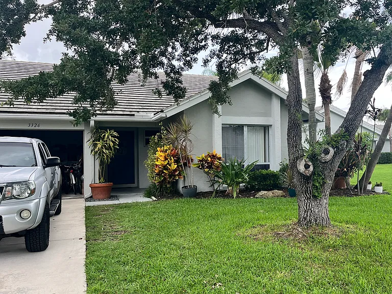 3326 SW Villa Pl — Photo 22