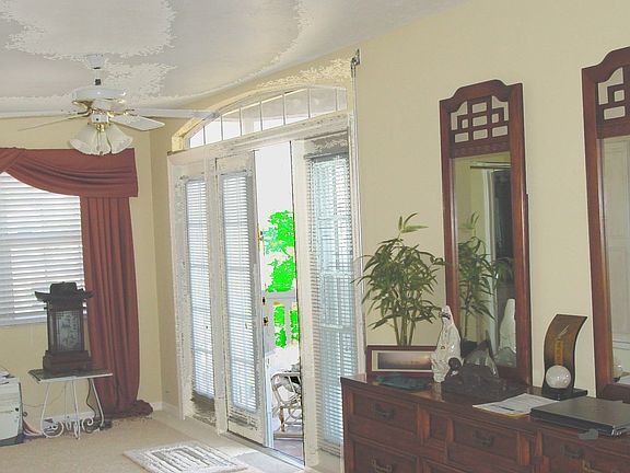 FRENCH DOORS TO BALCONY