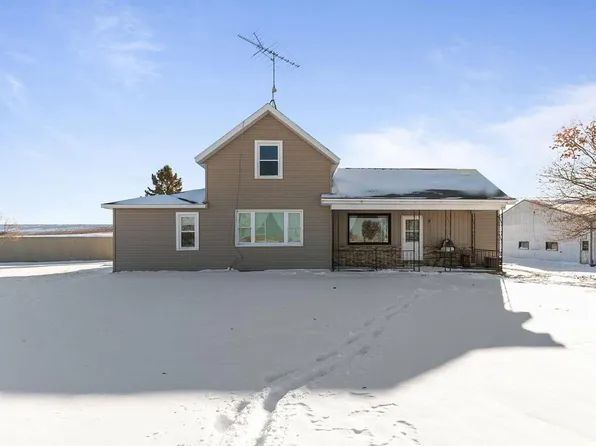 W1991 East River Road, Berlin, WI 54923