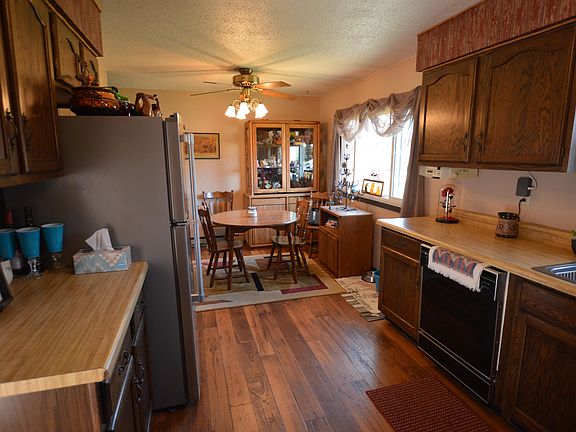 5th image of 13275 Country Dr
