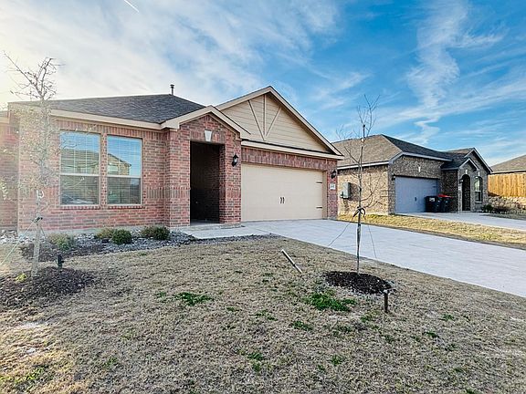 3rd image of 2105 Penaflor Dr