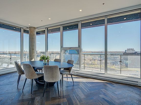 3rd image of 101 Rue Peel #2304