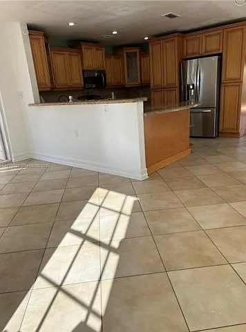 158 SW 96th Ct — Photo 2