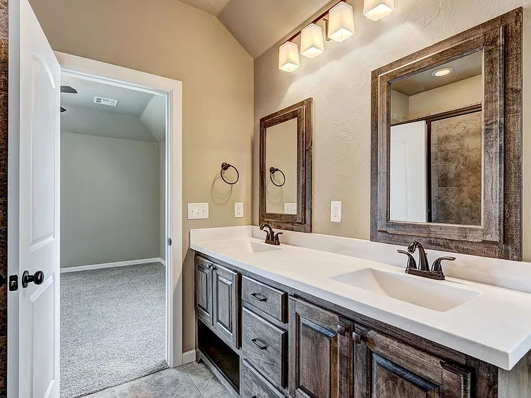 9952 SW 22nd St — Photo 37