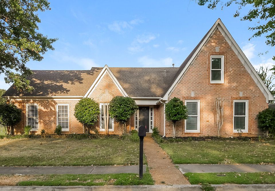 1st image of 7576 Dexter Run Cir