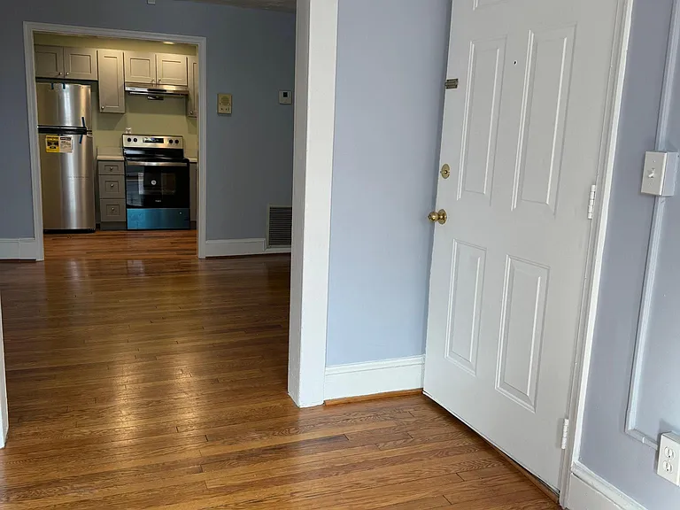 8104 Main St #2 — Photo 4