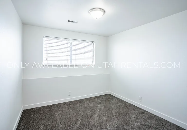 2090 S State St — Photo 7