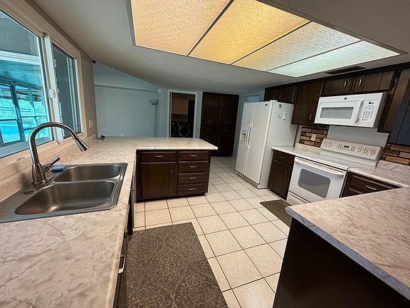 4th image of 4735 W Echo Ln