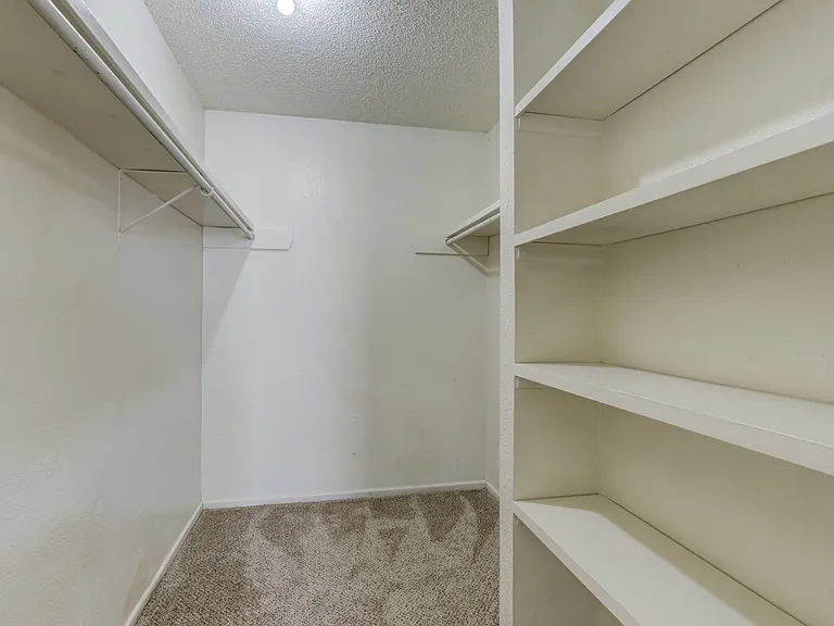 Albany Ridge Apartments Comfortable Living in West Lubbock — Photo 19