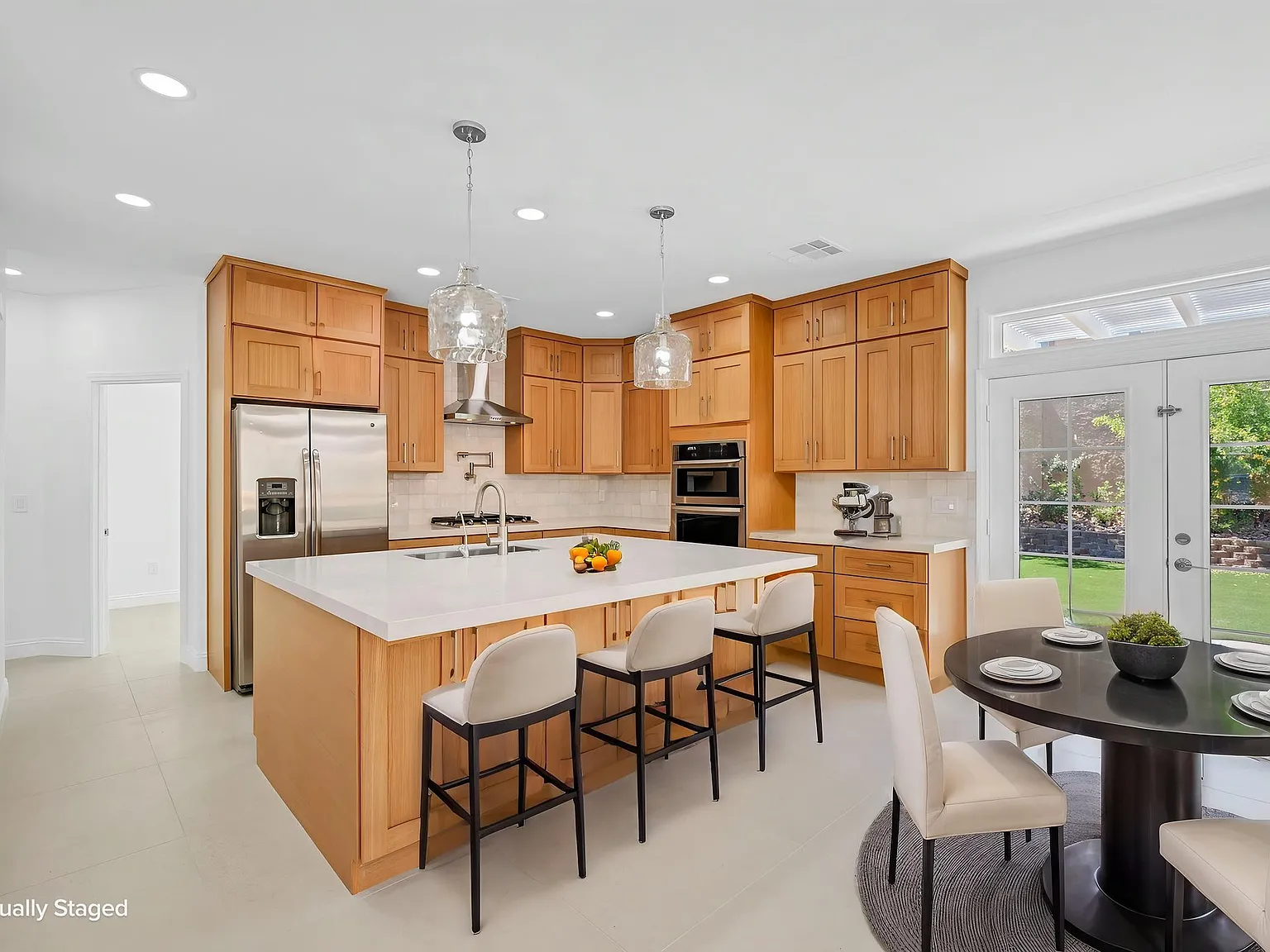 5 bed, 2894 sqft, $3,990 — Photo 3