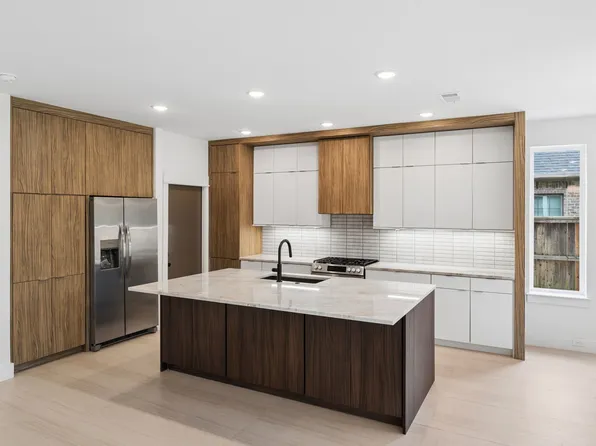 416 S Elm St, Sherman, TX 75090