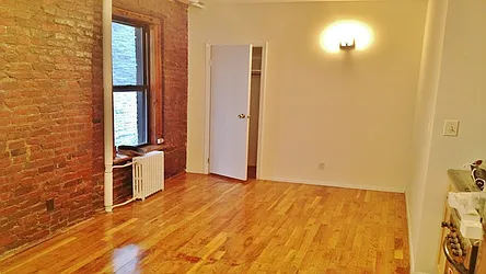 Rented by Park Property Advisors