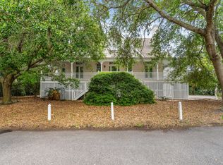 2 Seagrass Ln, Isle Of Palms, SC 29451