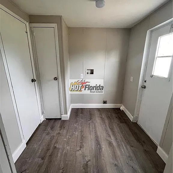 1732 W Holiday Dr — Photo 12