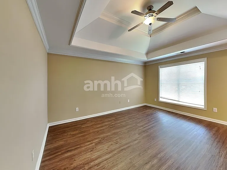 620 Claredon Ct — Photo 13