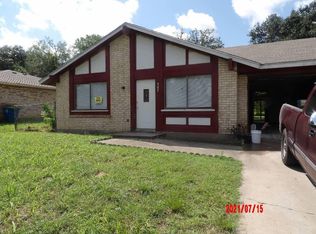 507 W Clare St, Beeville, TX 78102