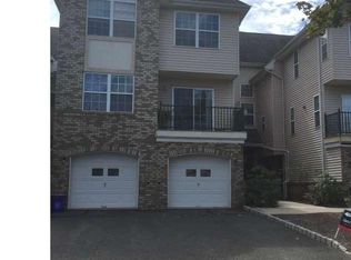 125 Rip Van Dam Ct, Belle Mead, NJ 08502