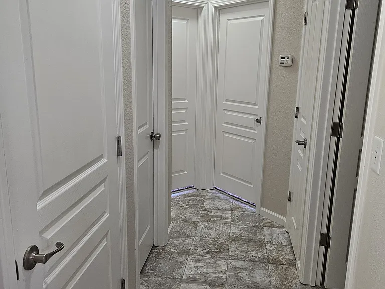 1033 Monterra Ln — Photo 5