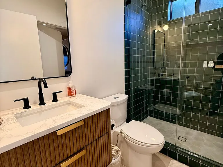 2705 Benedict St — Photo 9