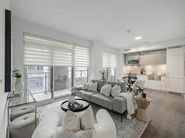 270 Dufferin St #815, Toronto, ON M6K 0H8