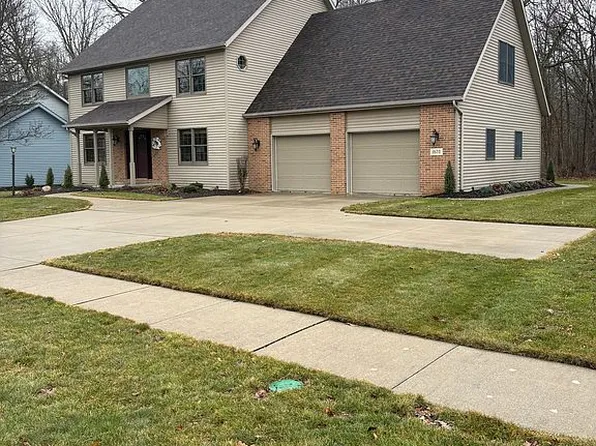 1670 Stonemore Dr, Defiance, OH 43512