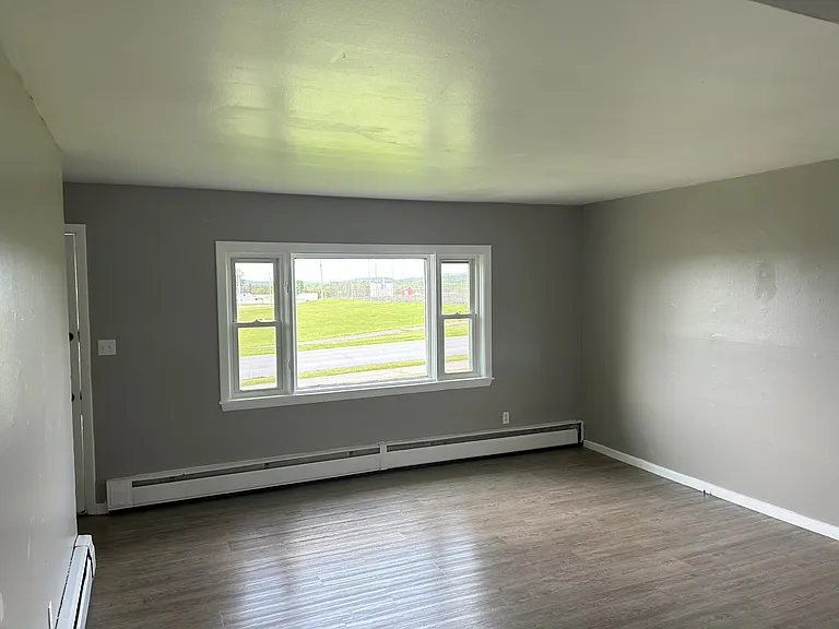 26A Edgemont Dr — Photo 2