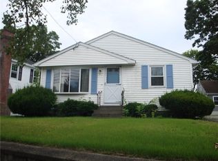 709 Armistice Blvd, Pawtucket, RI 02861