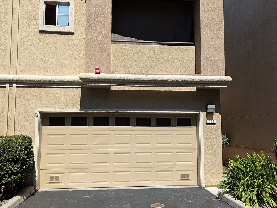 1st image of 727 Star Jasmine Ct