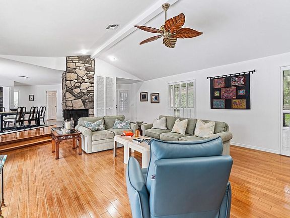 3rd image of 10158 SE ACORN Way
