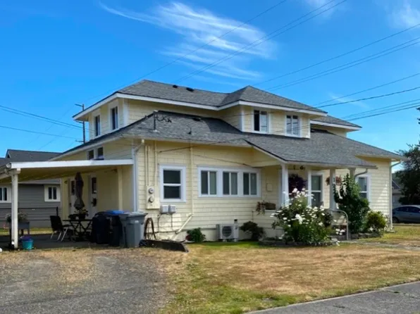 117 1/2 I St, Cosmopolis, WA 98537