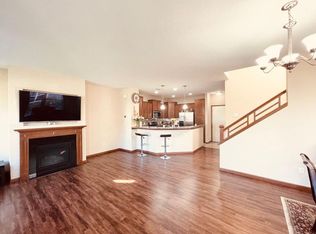 3312 Hazel Trl UNIT D, Woodbury, MN 55129