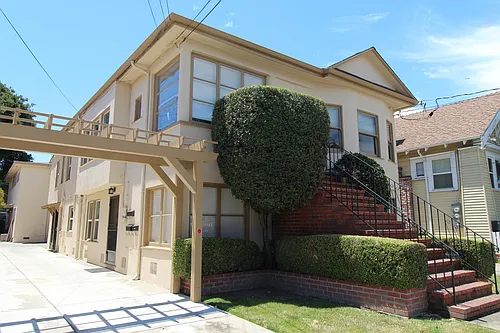 466 Pacific Ave Photo 1