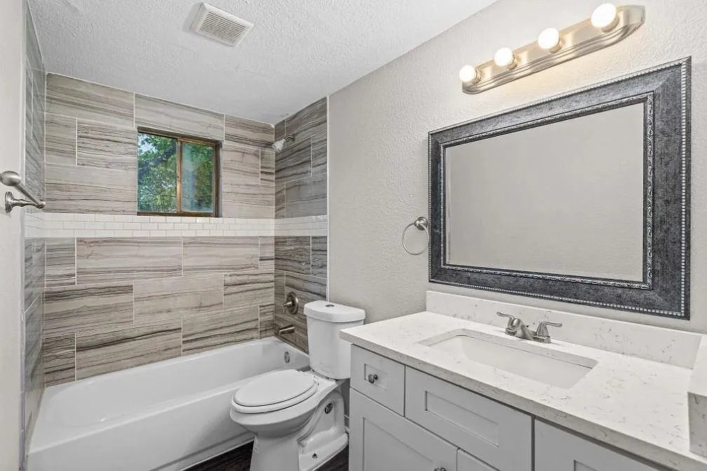 4 bed, 2.0 bath, 1875 sqft, $884 — Photo 3