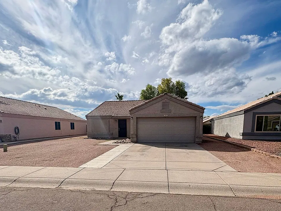 2018 S Rennick Dr